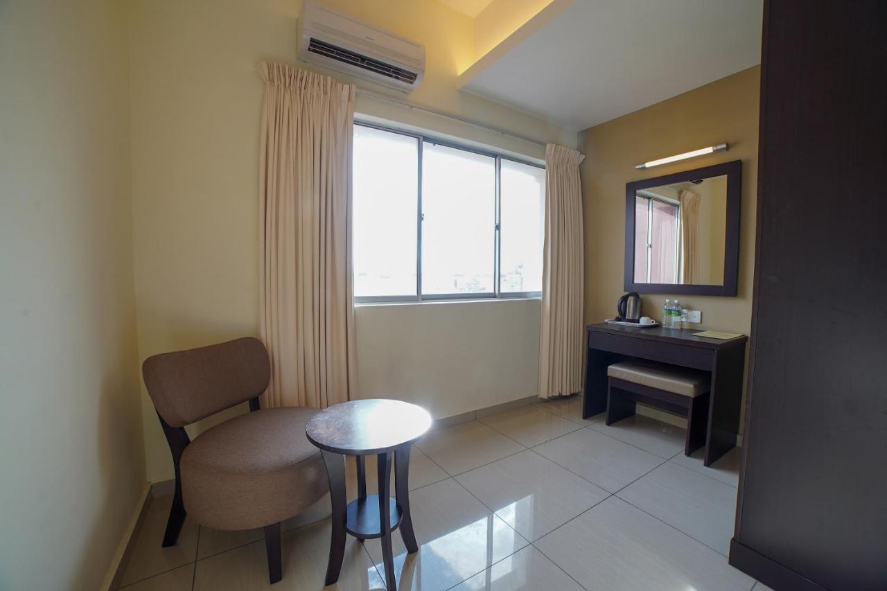 OYO 89531 Villa Hotel Segamat Esterno foto