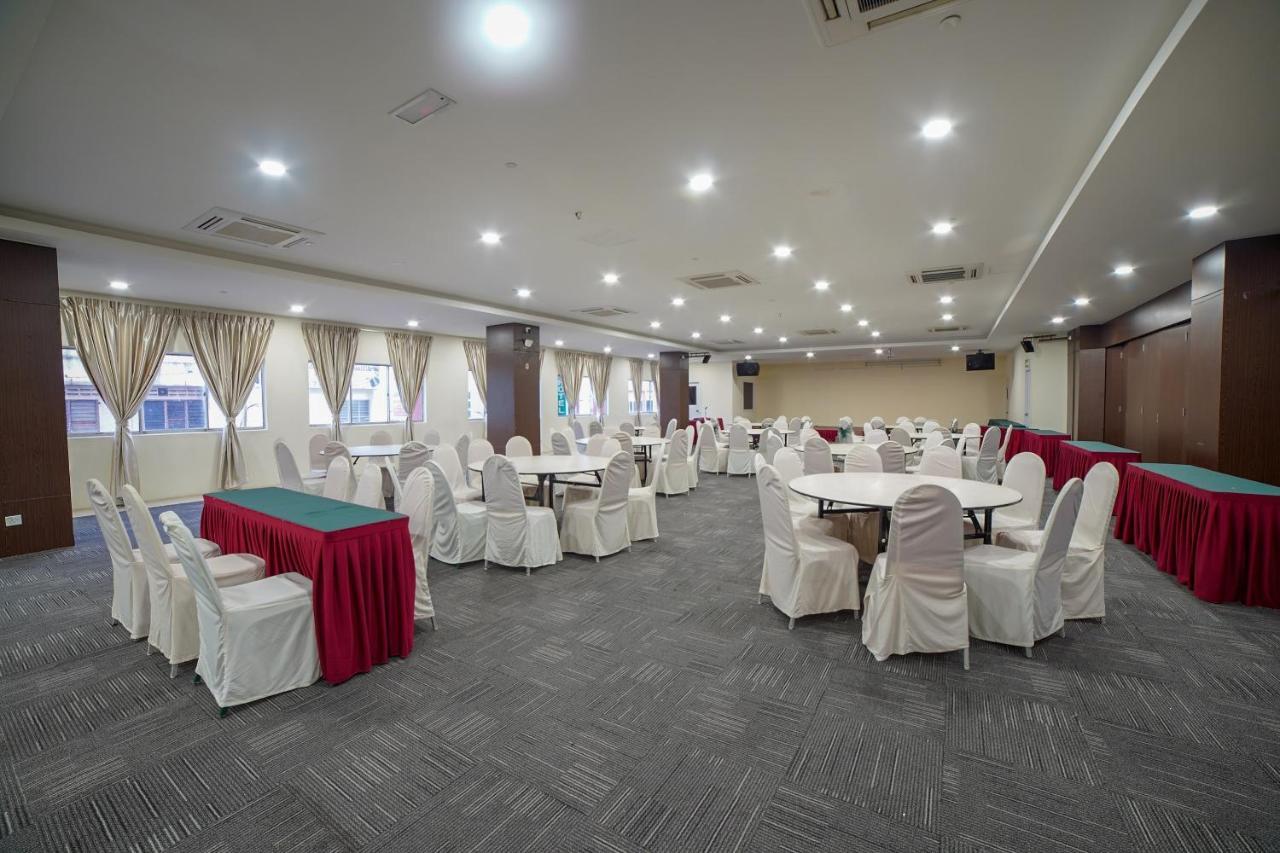 OYO 89531 Villa Hotel Segamat Esterno foto