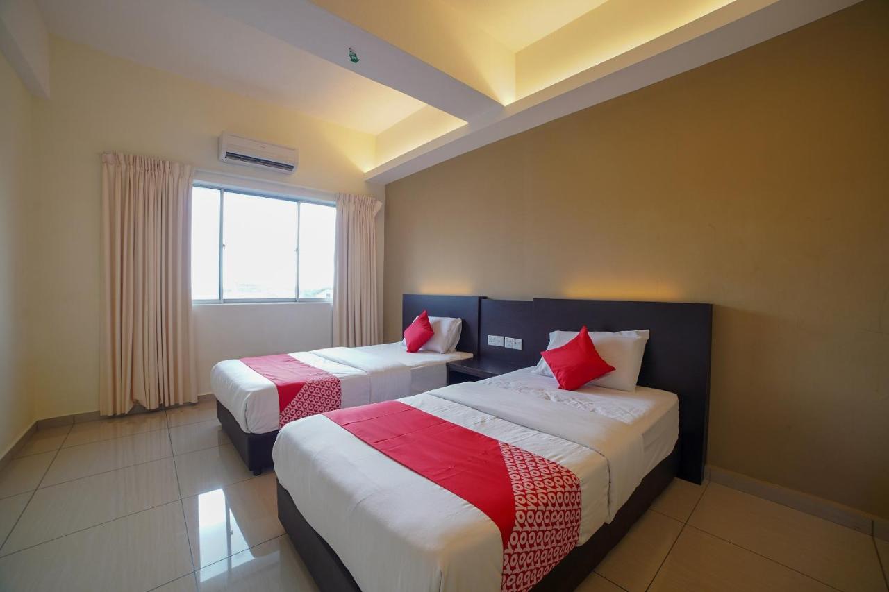 OYO 89531 Villa Hotel Segamat Esterno foto