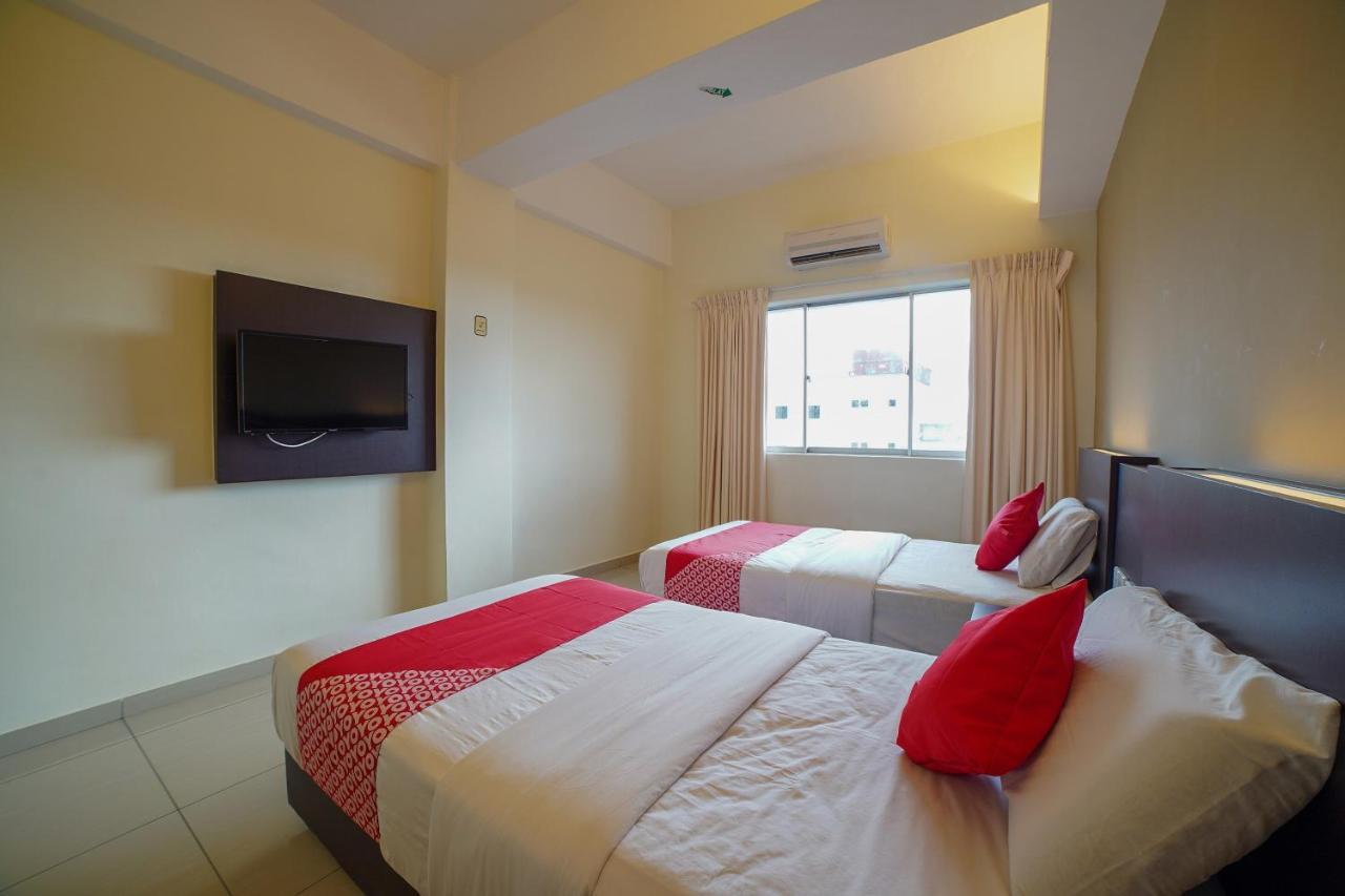 OYO 89531 Villa Hotel Segamat Esterno foto