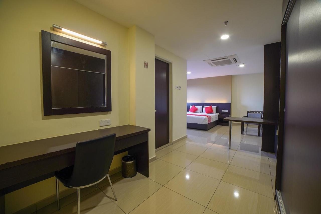 OYO 89531 Villa Hotel Segamat Esterno foto