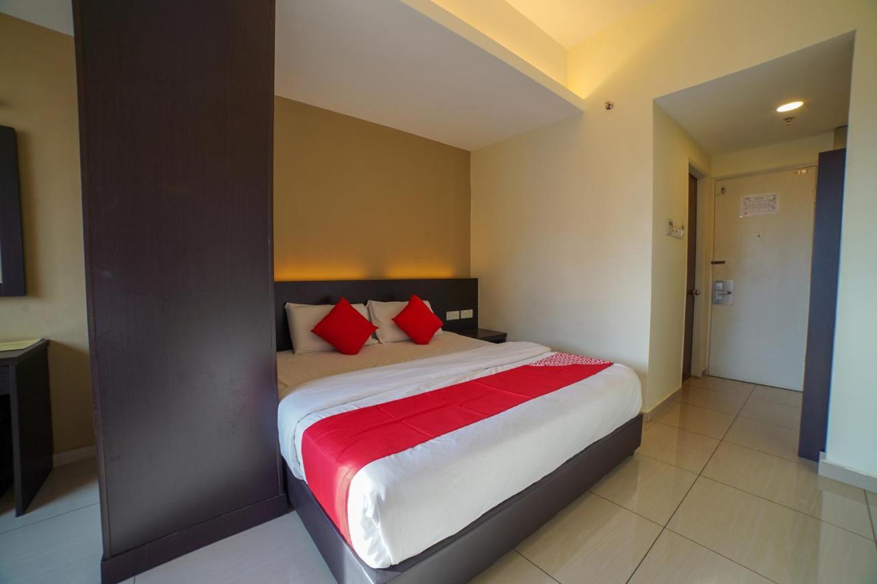 OYO 89531 Villa Hotel Segamat Esterno foto